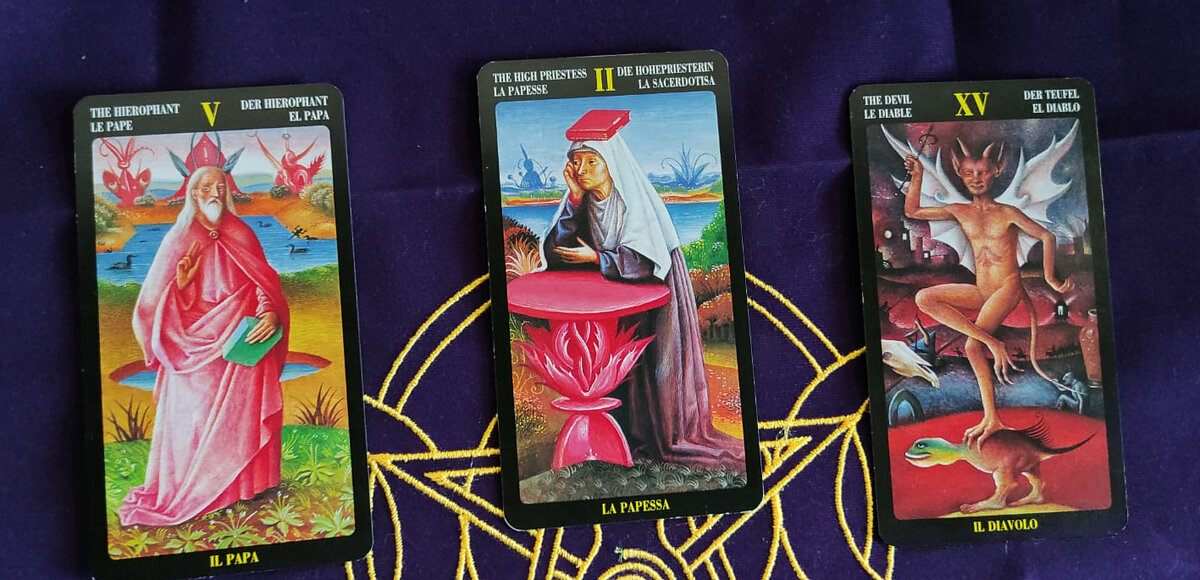 V, II, XV арканы