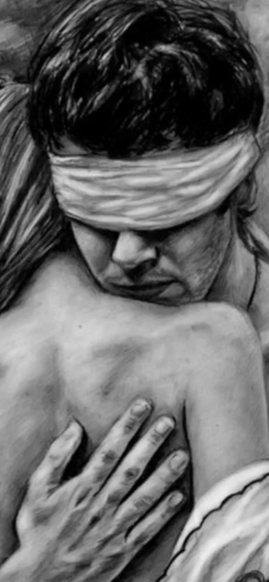 Он с самой первой встречи робеет перед ней ...