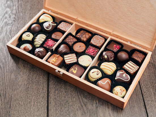     Специалисты рекомендуют обращать особое внимание на срок годности. Фото: freepik.com