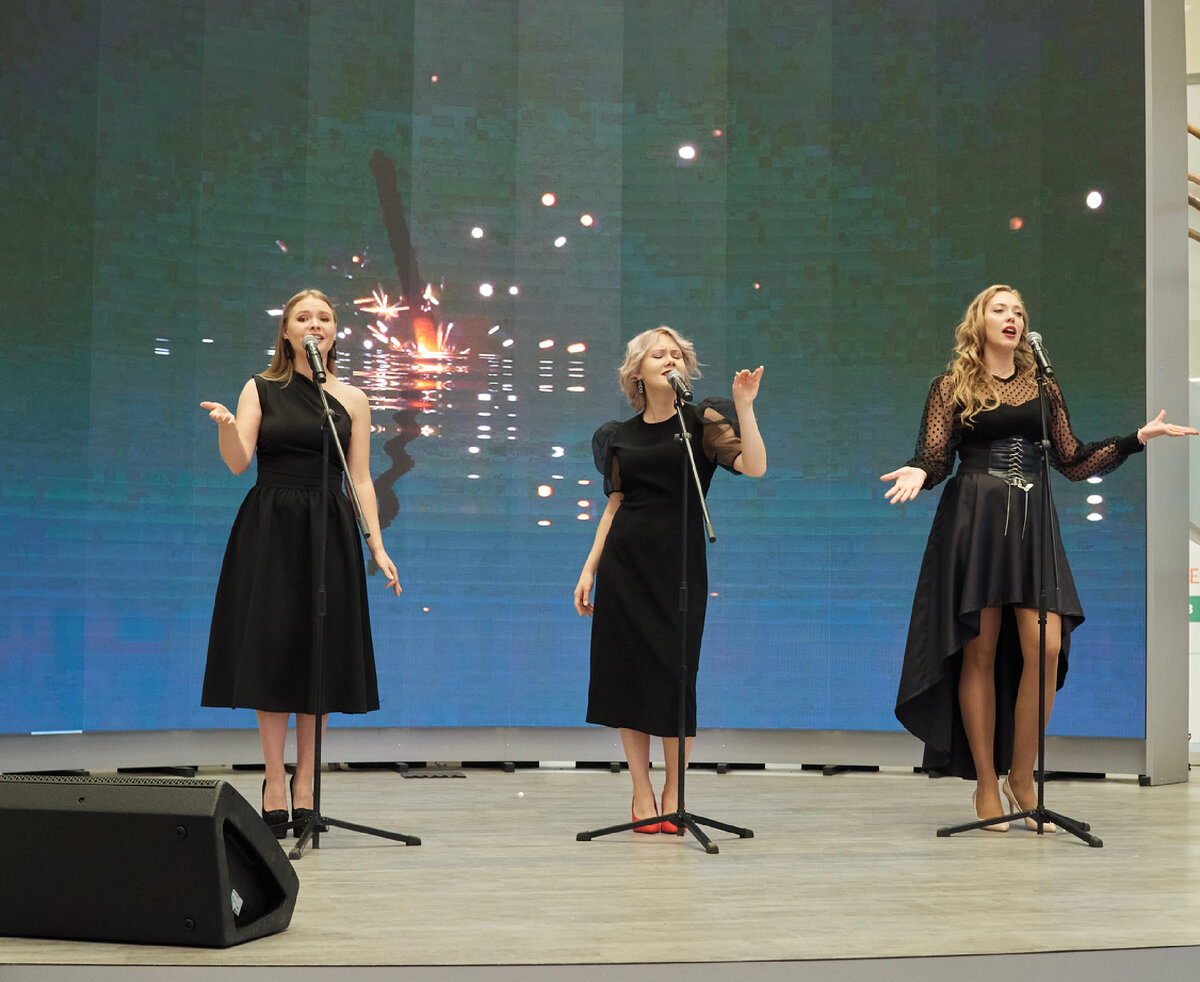 Фото с концерта муз. студии SUN MUSIC