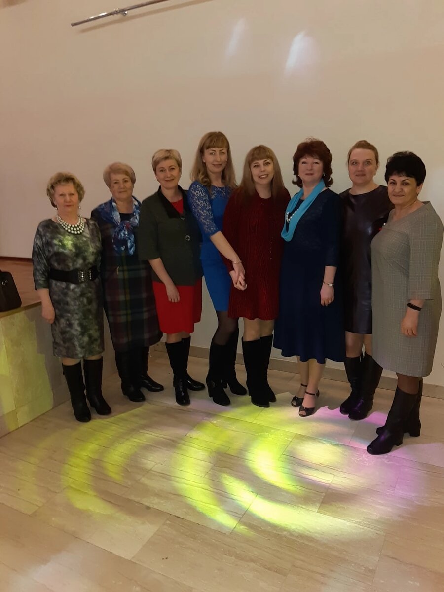 Через день, после написания этого поста вк, 6 марта 2020 года, мои коллеги "вытащили" меня на концерт к 8 марта. Фото из личного архива.