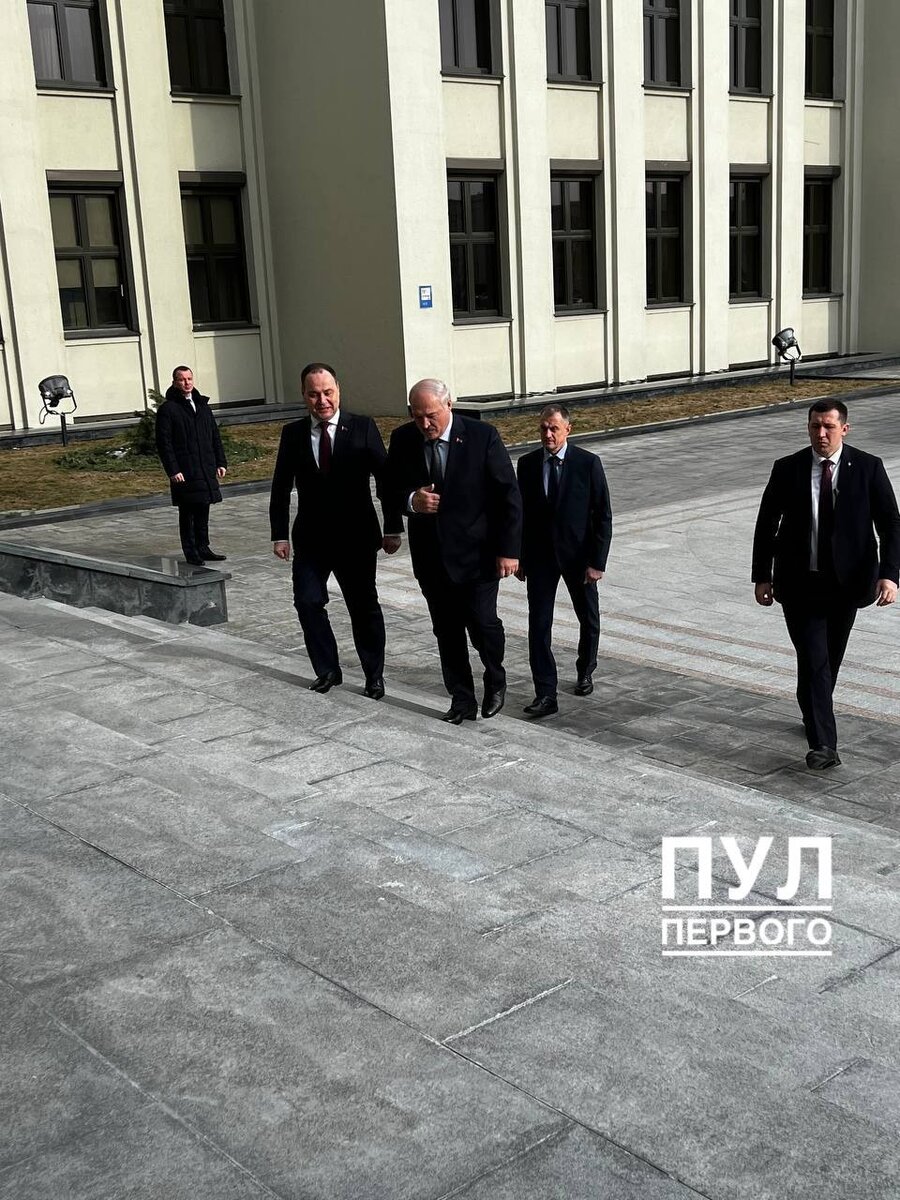     Лукашенко приехал в Дом правительства. Фото: телеграм-канал «Пул Первого»