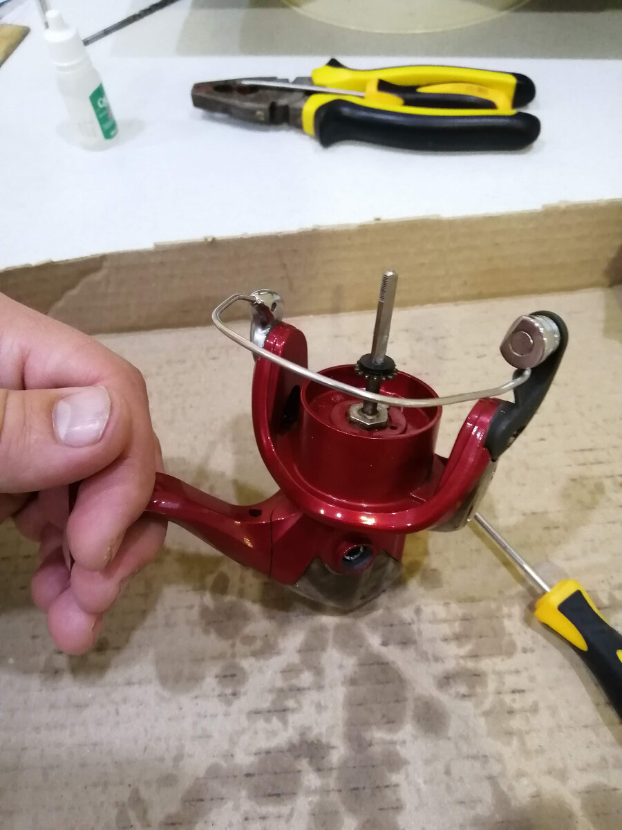 В процессе разбора. Фоткал каждый снимаемый элемент, а потом собирал в обратной последовательности.