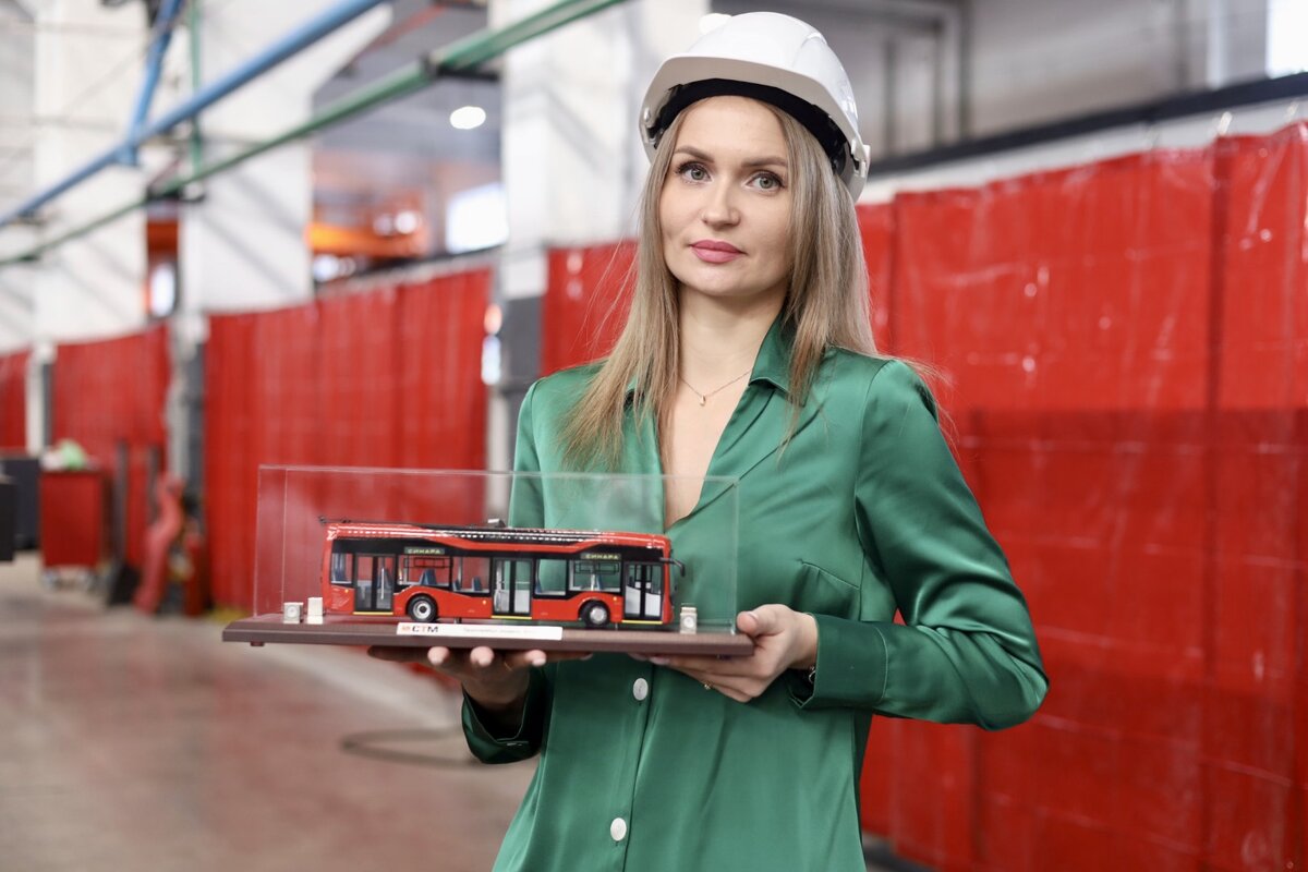 МИНИ-МАКЕТ НОВОГО ТРОЛЛЕЙБУСА. ФОТО: ИРИНА КАРЕЛИНА/ЦАРЬГРАД.