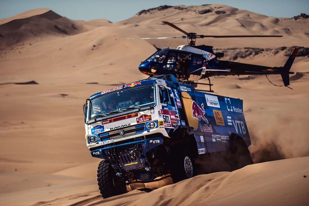 Команда "КАМАЗ-мастер" на ралли "Дакар"