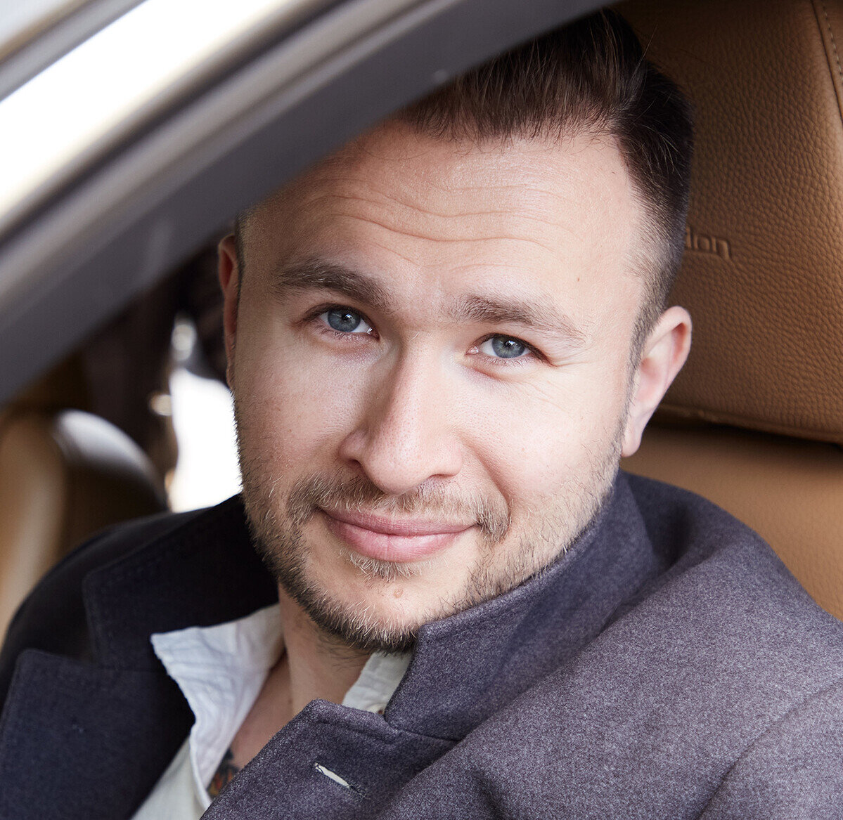 Ягудин Дмитрий Рустамович Кандидат психологических наук (PhD), профессор, специалист в сфере психосоматики и телесного ориентирования, автор курса