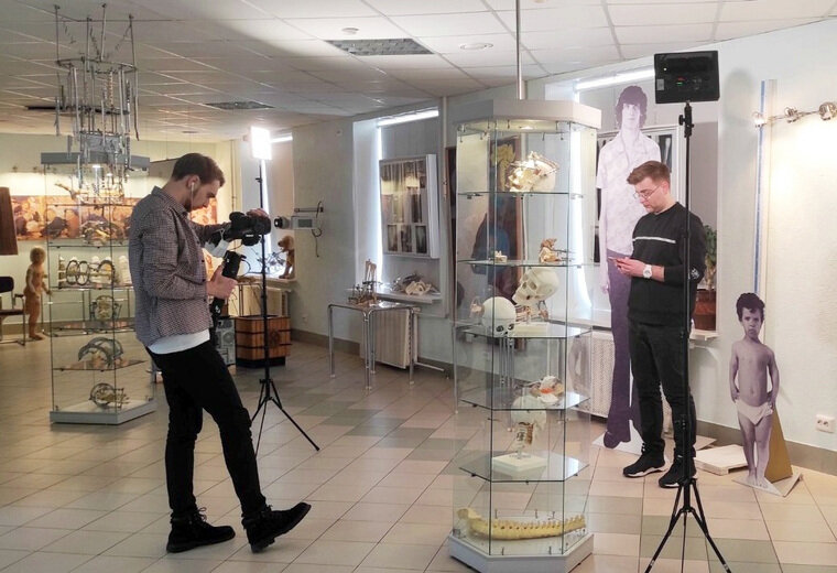    Съемочной группе показали первый и единственный в России музей травматологии и ортопедии