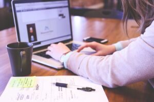    Россияне регистрируются на бирже, но не инвестируют (Фото: pexels.com) Антон Коваль