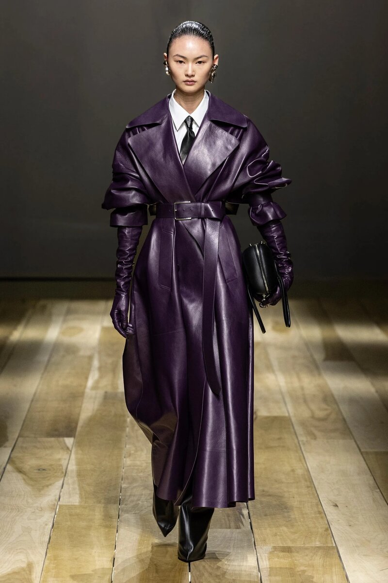 Alexander McQueen Fall-Winter 2023-2024