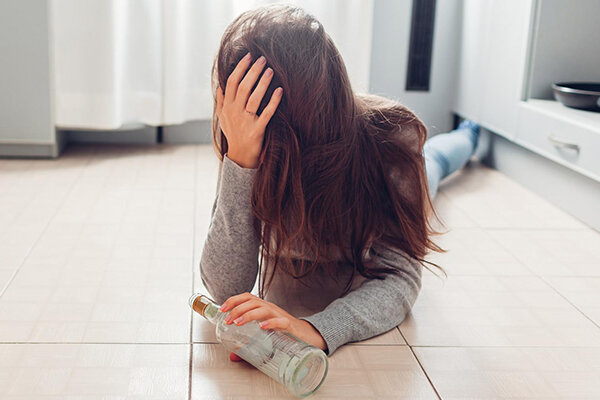 Можно ли принудительно вылечить алкоголика? (источник изображения: freepik.com)