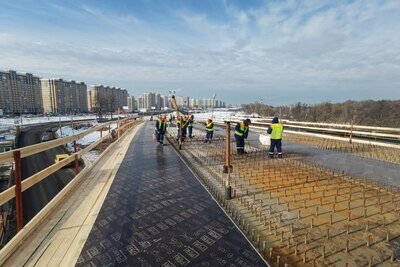    Строительство моста через реку Пехорку © Комплекс градостроительной политики и строительства города Москвы
