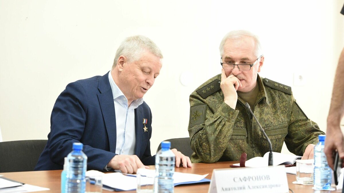     Секретарь генерального совета «Единой России» Андрей Турчак - глава рабочей группы по вопросам спецоперации. Ее эксперты подготовили второй доклад президенту Российской Федерации Владимиру Путину.