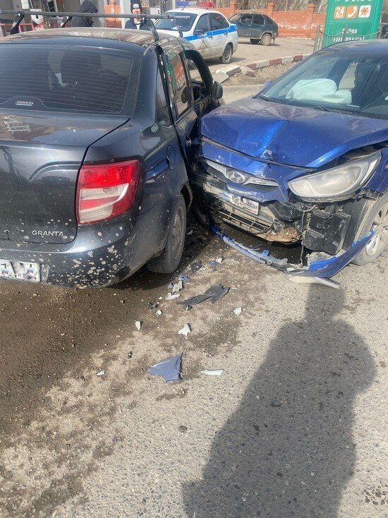     В Саратове в дорожных авариях пострадали две женщины. Фото: ГИБДД по Саратовской области