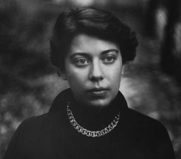  Марина Вадимовна Коростылёва -дочь. Середина 70-х. Фото взято с сайта iknigi.net