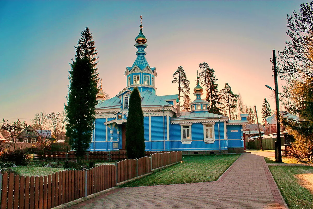 Ссылка на источник: http://fotokto.ru/photo/view/5244471.html