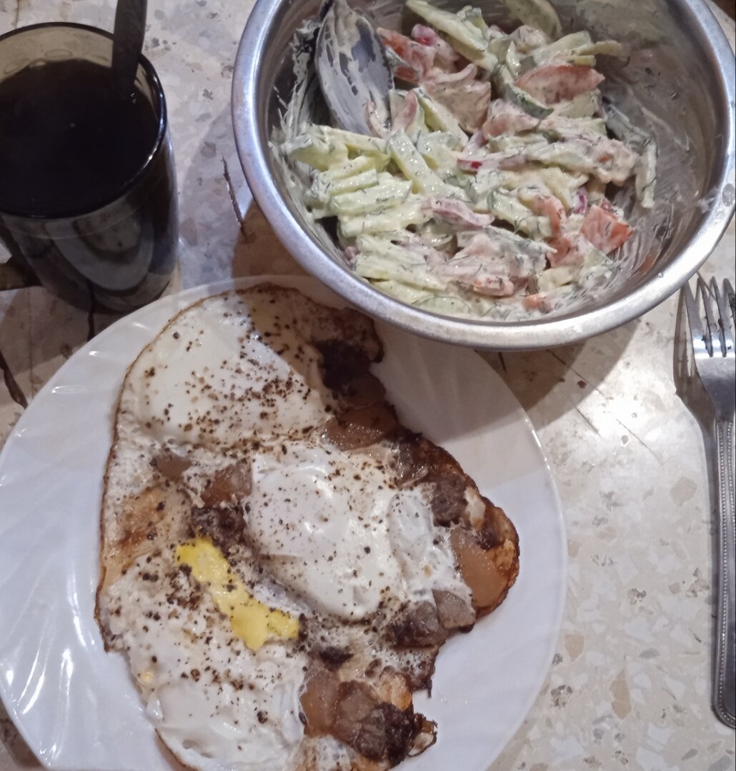 Мой завтрак, который я точно не буду готовить детям. Но это безумно вкусно