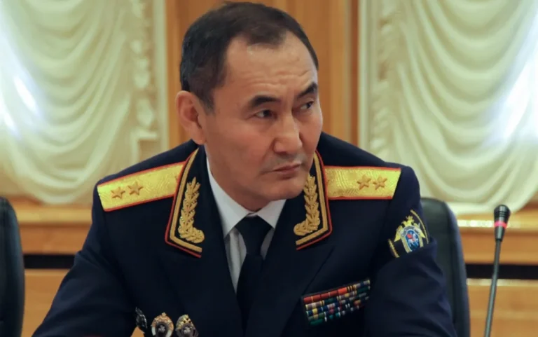    Главный следователь Волгоградской области сел на 20 лет за покушение на экс-брянского политика губернатора Бочарова, но вины не признал avchernov