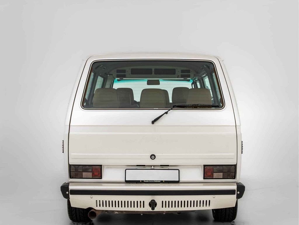      Porsche Т3 B32