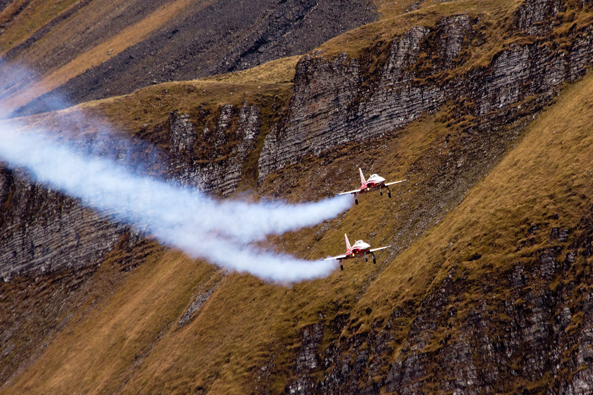 и голову задирать не надо - самолёты прямо перед носом летают..