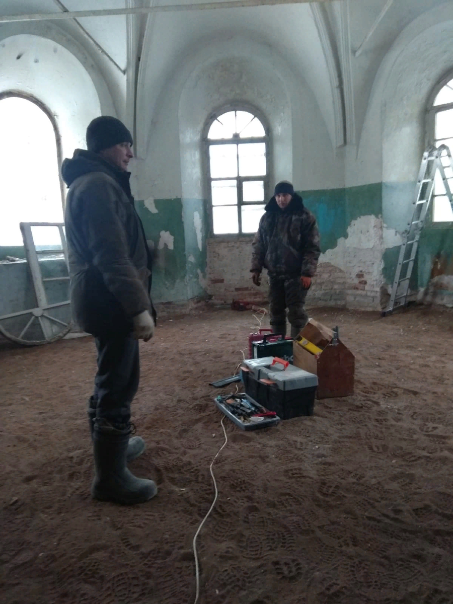 Работы в центральном алтаре