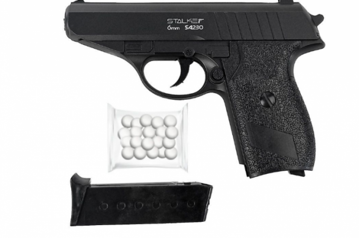    Пенсионер палил в людей из страйкбольного пистолета в Московском районе