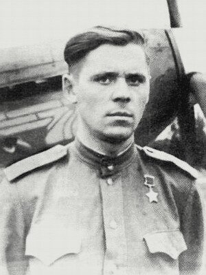 Заместитель командира эскадрильи 43 иап Герой Советского Союза старший лейтенант В.И. Меркулов.