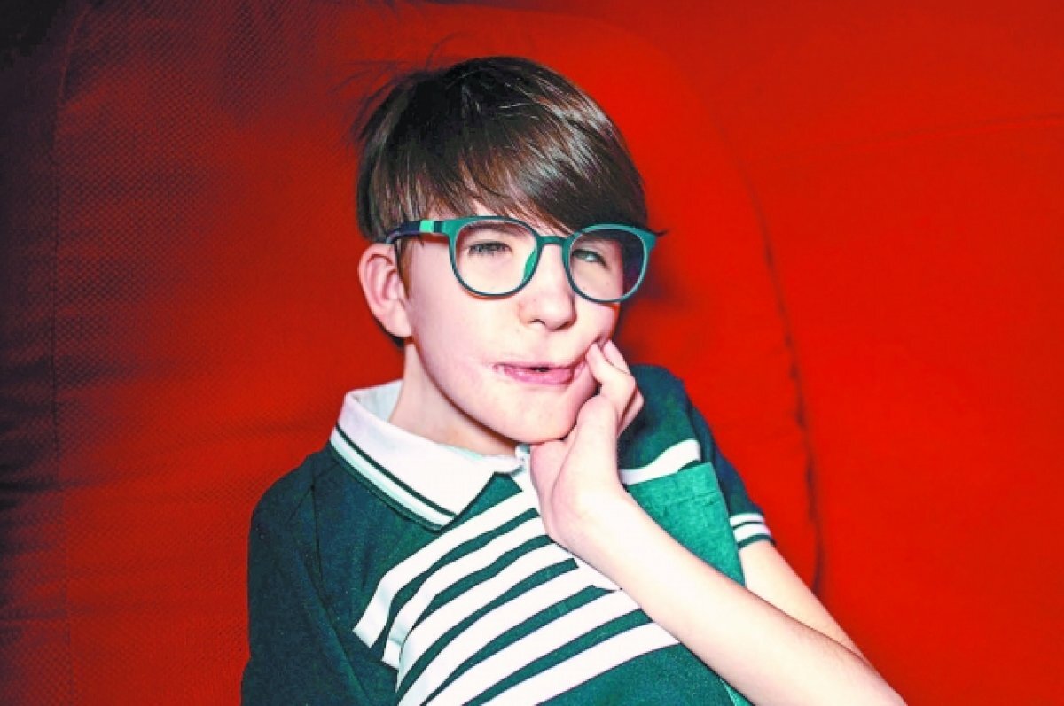    В роддоме Ратмира не смогли покормить из бутылочки – соска просто не поместилась в его рот. А сейчас он вырос и мечтает о пицце.