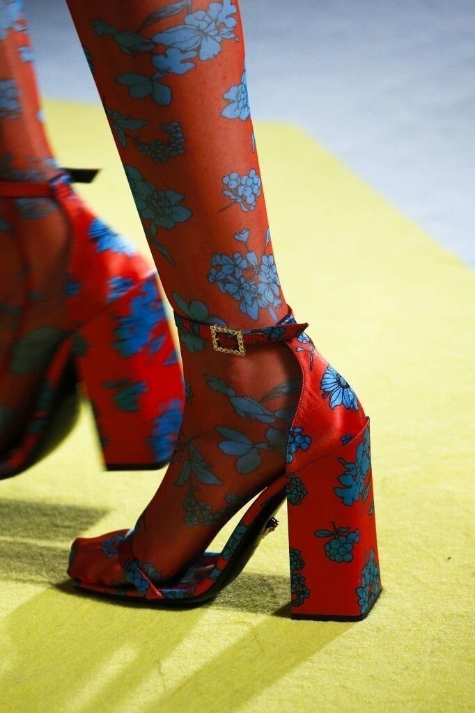 Галерея 1: колготки в образах сегодня