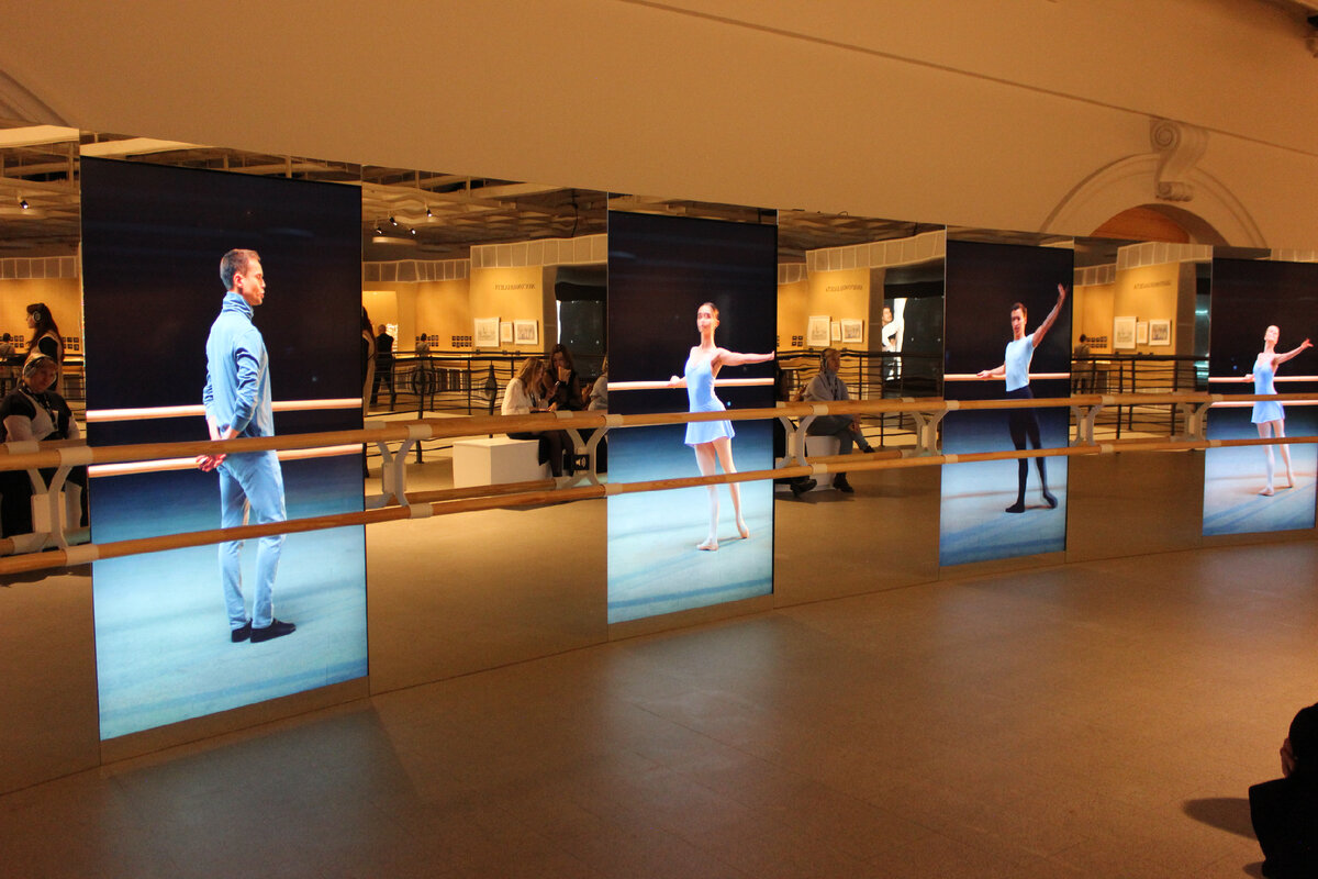 выставка балета. выставка русский балет манеж. выставка первая позиция русский балет. выставка балета. фотовыставка балета.
