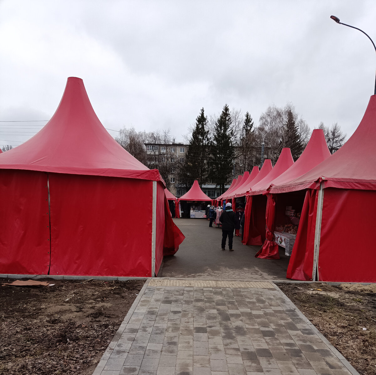 Вход на ярмарку