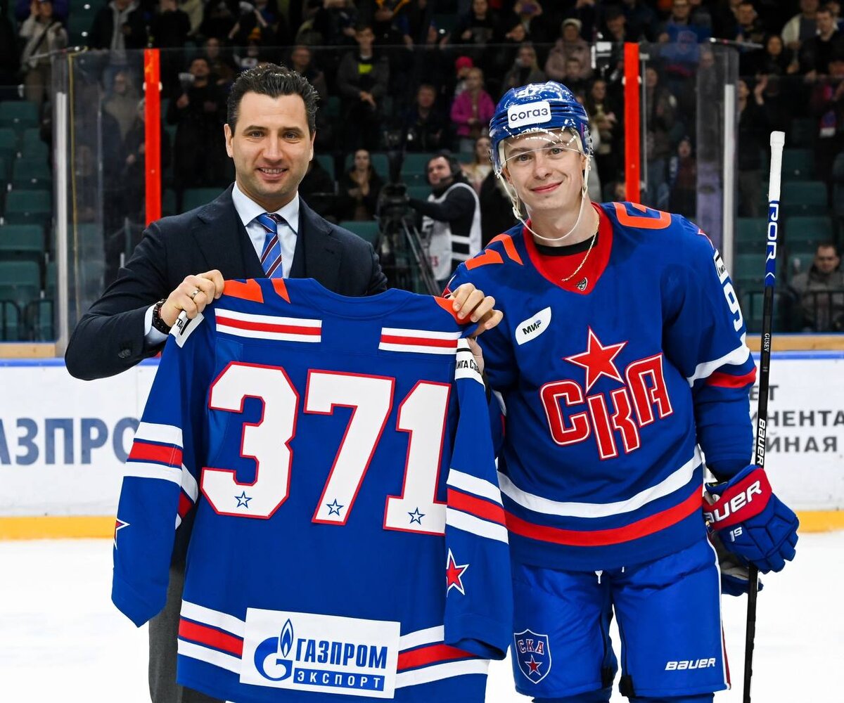 Гусев присел на скамейку: что происходит с лучшим бомбардиром СКА? | Hockey  Avenger | Дзен