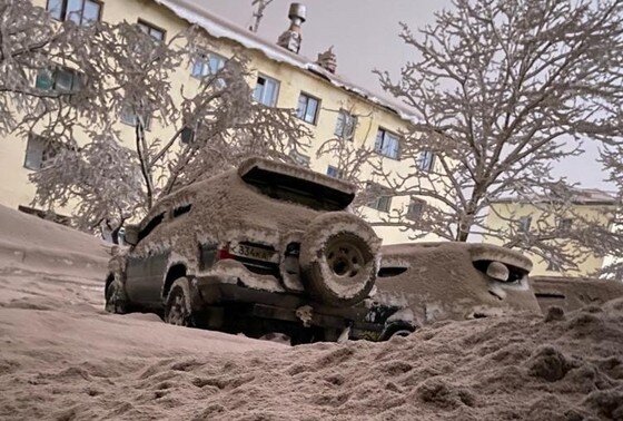    В pадиycе 15 км oт вyлкана Шивелyч, Kамчатка
