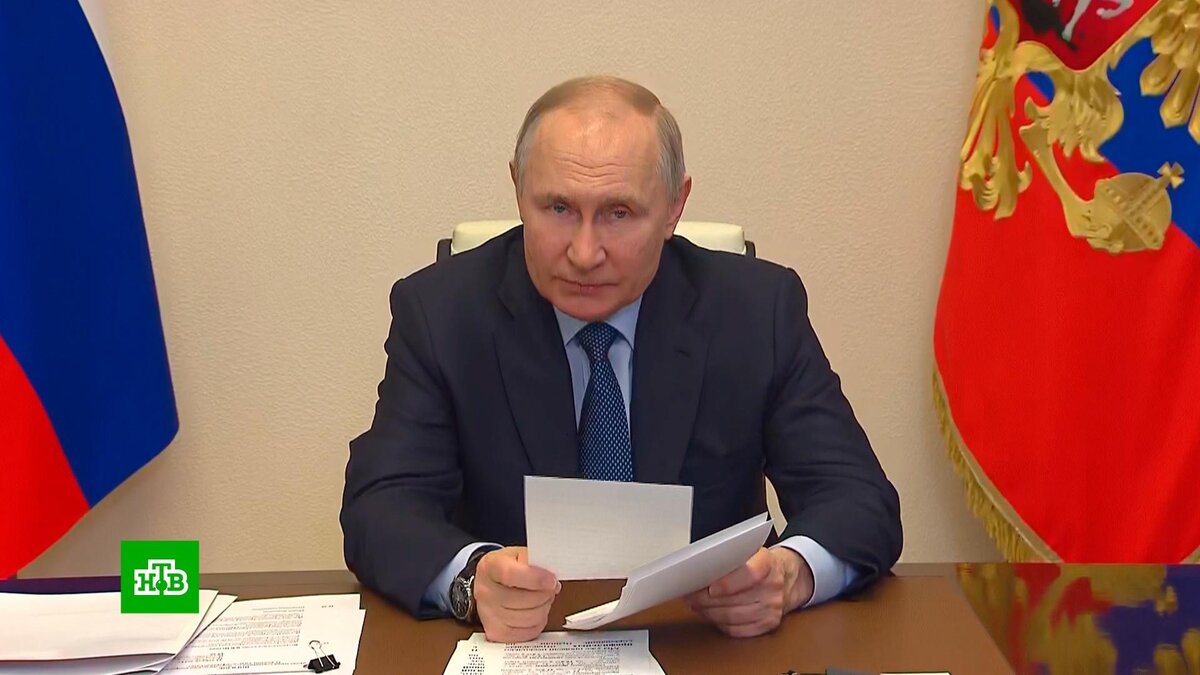    Путин указал на «затоваривание» на рынке жилья и поручил поддержать спрос