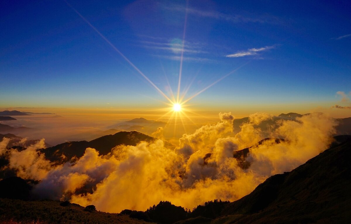 Народ ждет такого рассвета для страны.