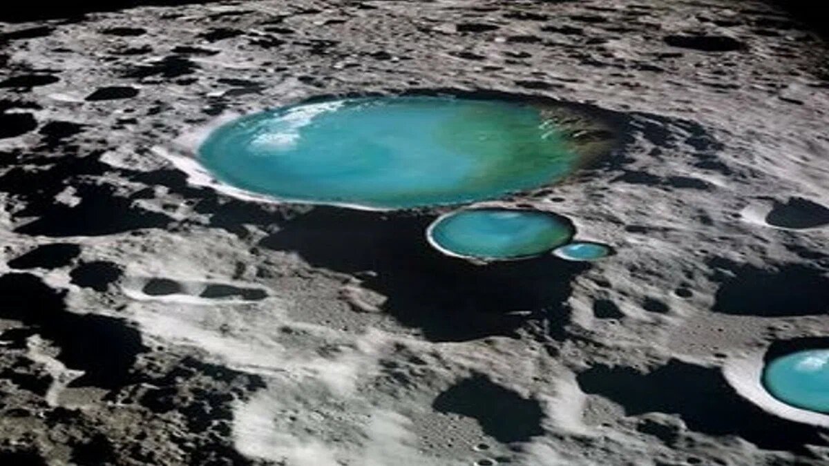 Вода на луне картинки