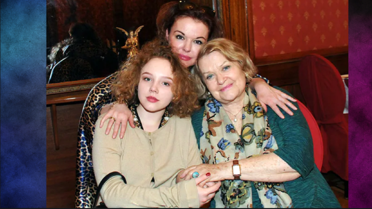 Валентина Талызина с дочкой Ксенией и внучкой Настей