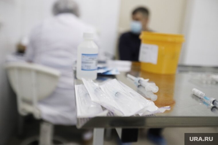    Свердловчанин, который полз до кабинета врача на четвереньках, остался доволен работой медиков