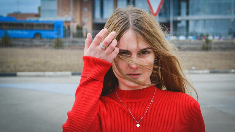     В Ростовской области ожидается усиление ветра до 20 метров в секунду, сообщили синоптики.