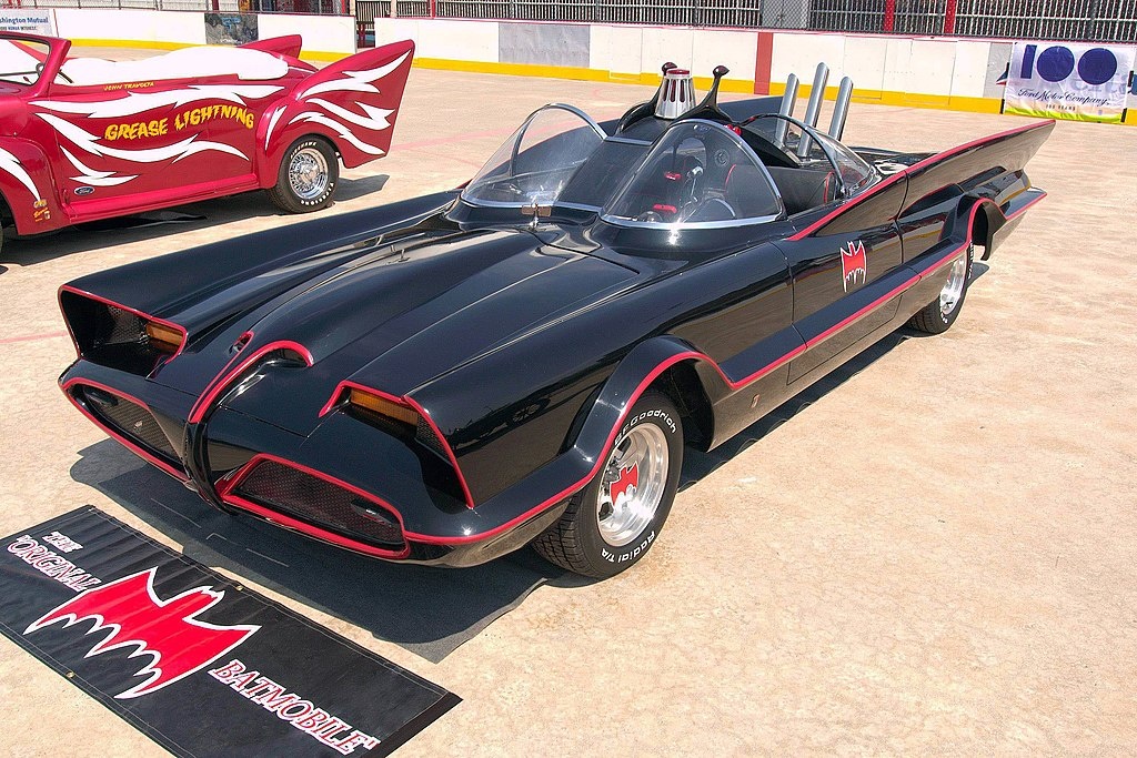    "Бэтмобиль" 1966 года был построен на базе концепт-кара Lincoln Futura.Jennifer Graylock / Ford