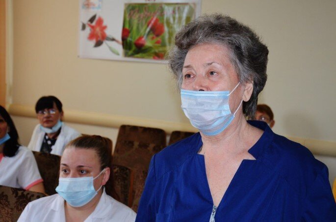 А вот и она сама, юбилей праздновала