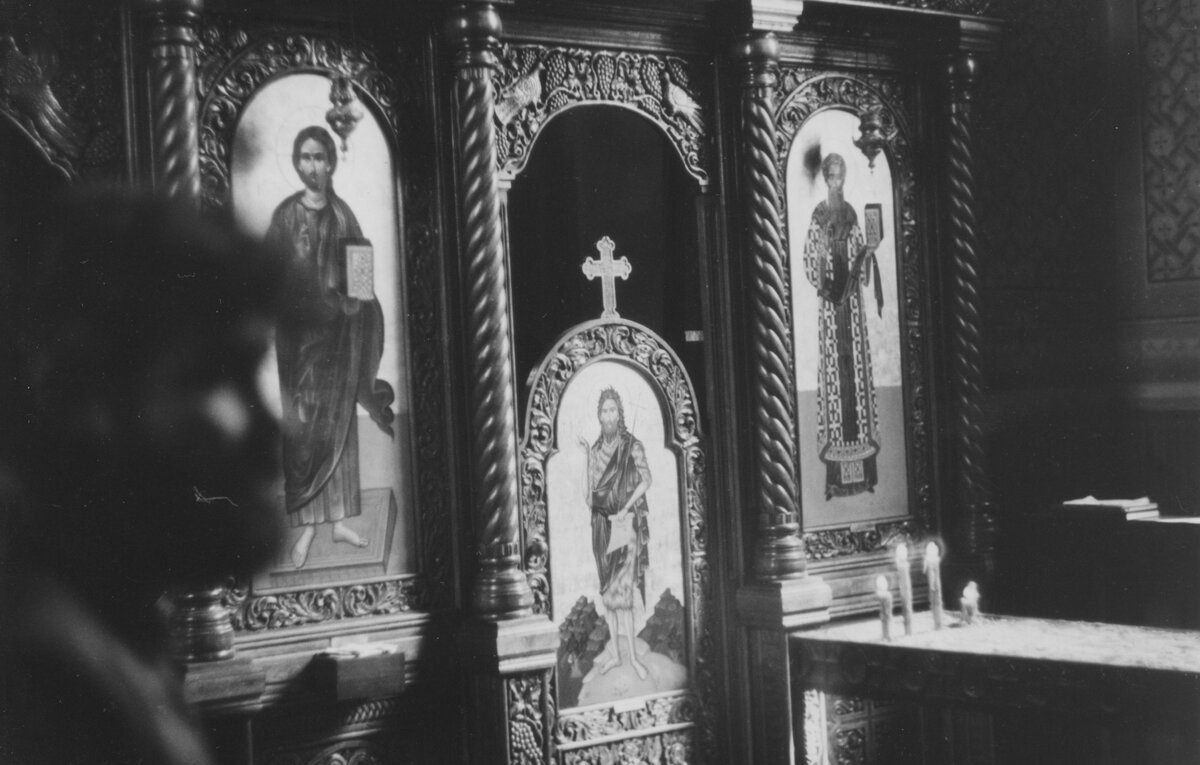 Церковь в Вышеграде 1993 год