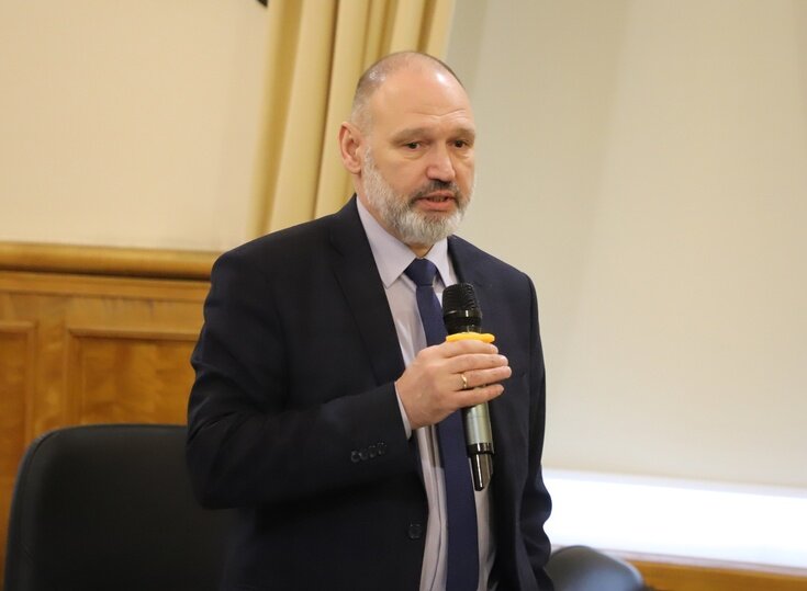     Геннадий Сараев. Фото: пресс-служба ЗС РК