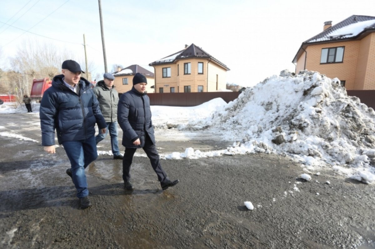    В Тюмени до 1 апреля завершат вывоз снега с подтопляемых территорий на Мысу