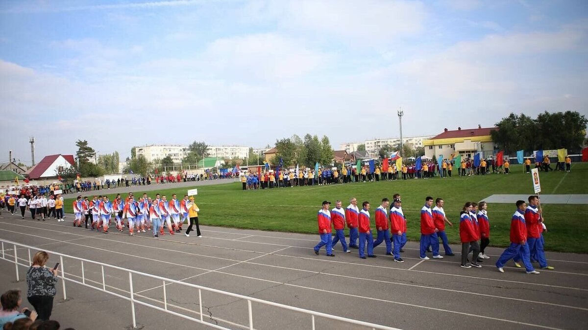     В Волгоградской области растёт доля жителей, поддерживающих здоровый образ жизни и регулярно занимающихся спортом. В облкомспорта считают, что таких людей в регионе больше половины населения.