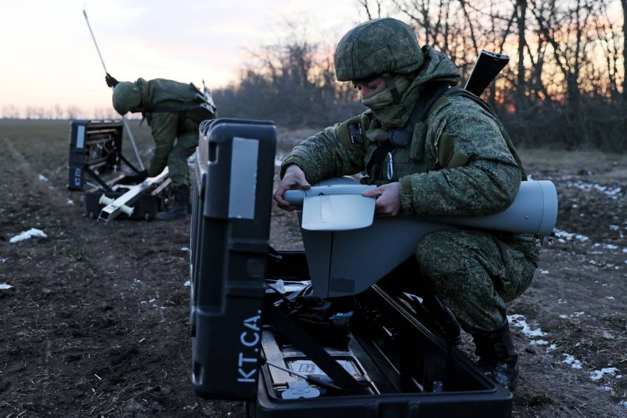 Подготовка к запуску многофункционального беспилотного комплекса "Орлан-10" в зоне проведения специальной военной операции - Фото: Сергей Мальгавко/ТАСС