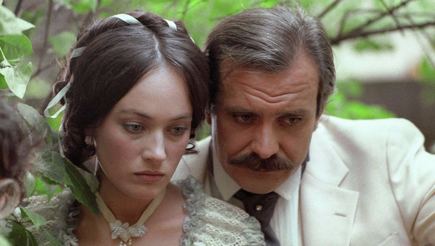 Кадр: "Жестокий романс"