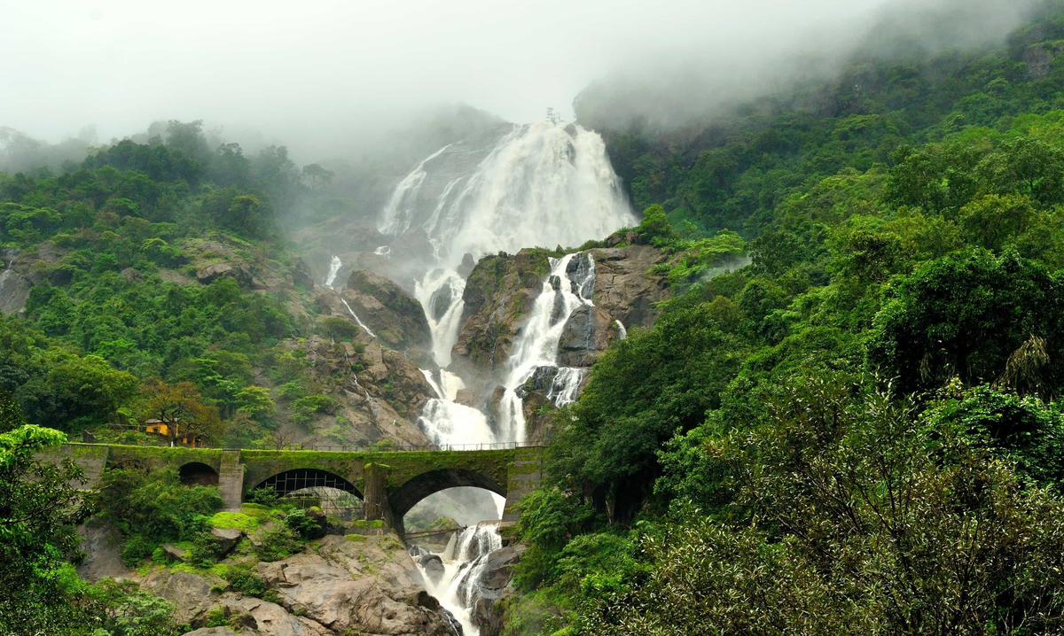 File:Goa - Shri Mangueshi temple (11).JPG - Wikipedia