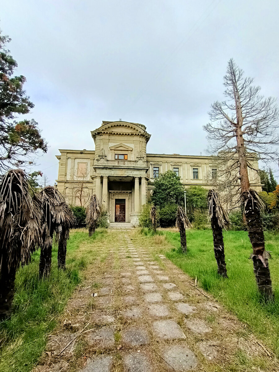 дворец мордвинова в ялте фото