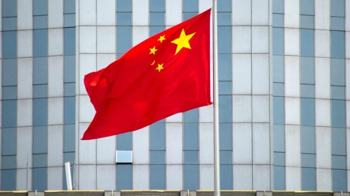     Председатель КНР Си Цзиньпин прибыл на встречу с главой российского правительства Михаилом Мишустиным. На встрече китайский лидер рассказал, что пригласил президента России Владимира Путина посетить Китай в этом году. Он также пригласил премьер-министра РФ посетить его страну «как можно скорее».