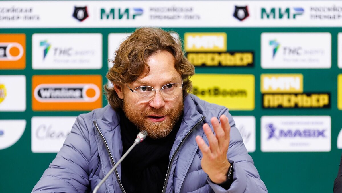     Главный тренер ФК «Ростов» и Сборной России по футболу Валерий Карпин рассказал, из-за чего хотел завершить карьеру, об этом он рассказал в интервью.